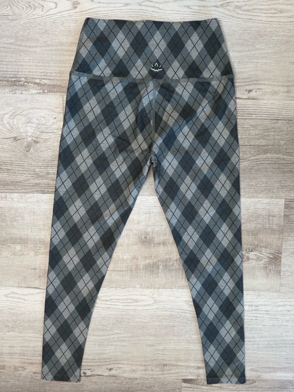 Beyond Yoga SoftMark Midi Gray Argyle High-Rise Leggings Women’s size L